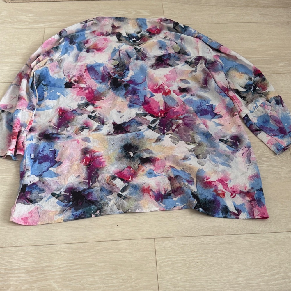 ✨Chaus Vibrant Floral Blouse Pink, Blue, and Purple - Picture 7 of 7